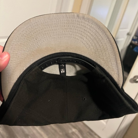 NEW ERA DODGERS SNAPBACK BLACK HAT - Picture 2 of 4